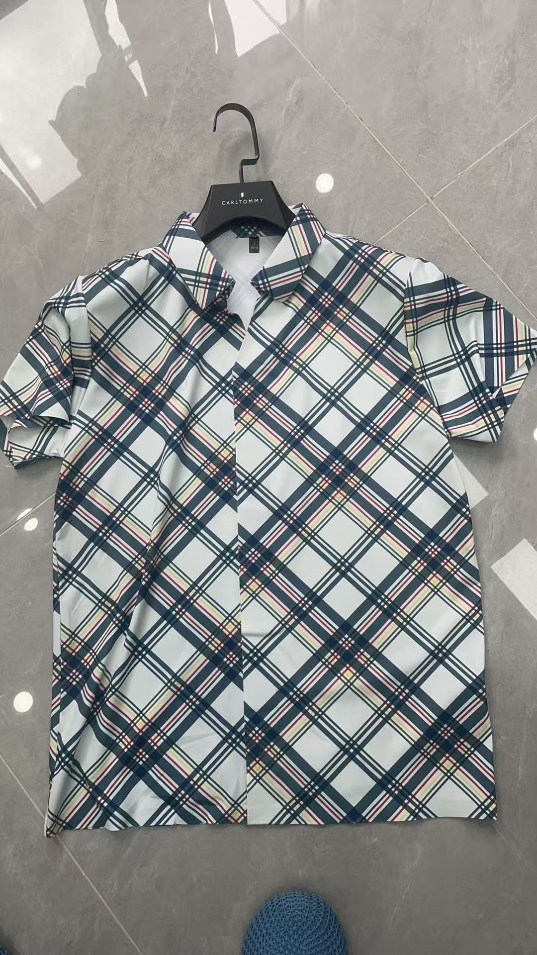 Men's short-sleeve seamless V-neck2005