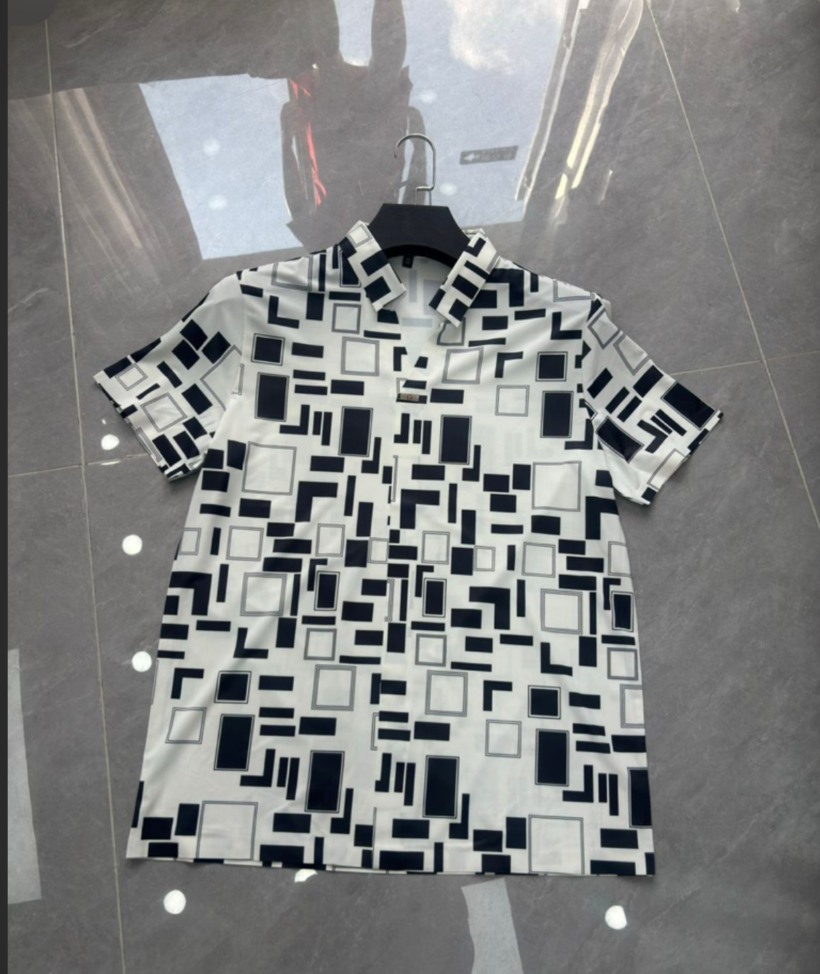 Men's short-sleeve seamless V-neck2006