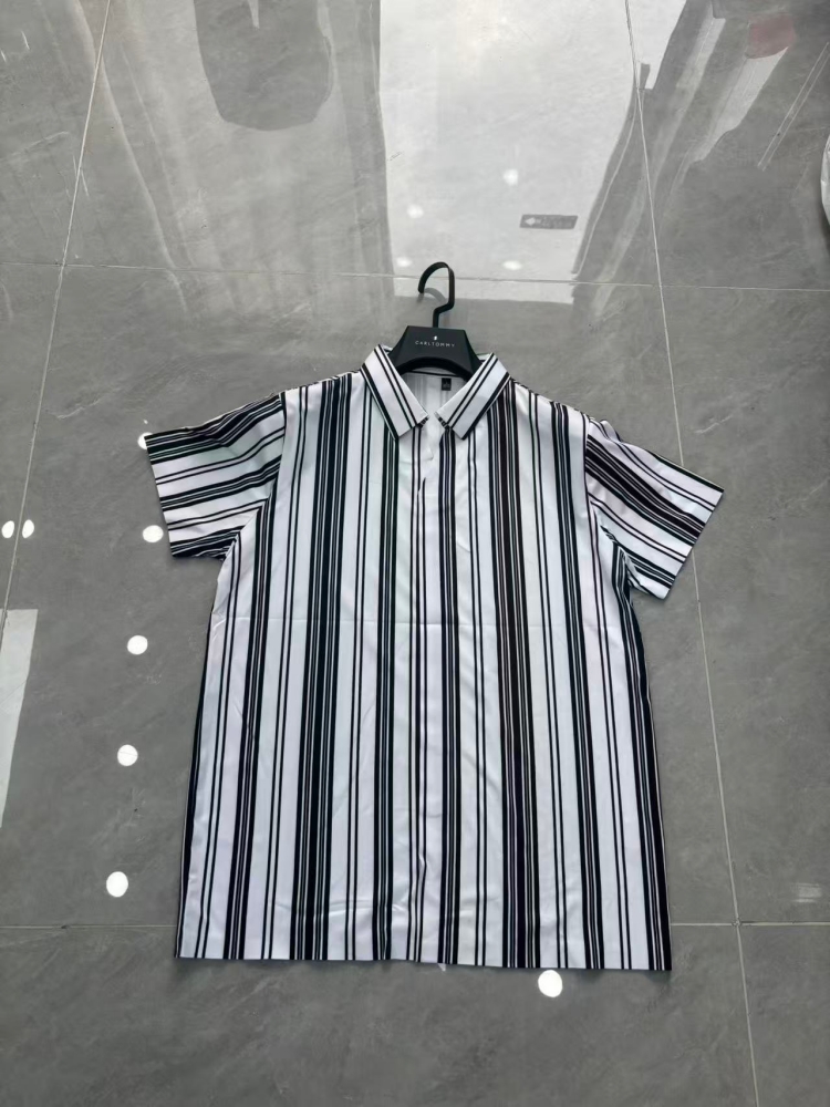 Men's short-sleeve seamless V-neck2042